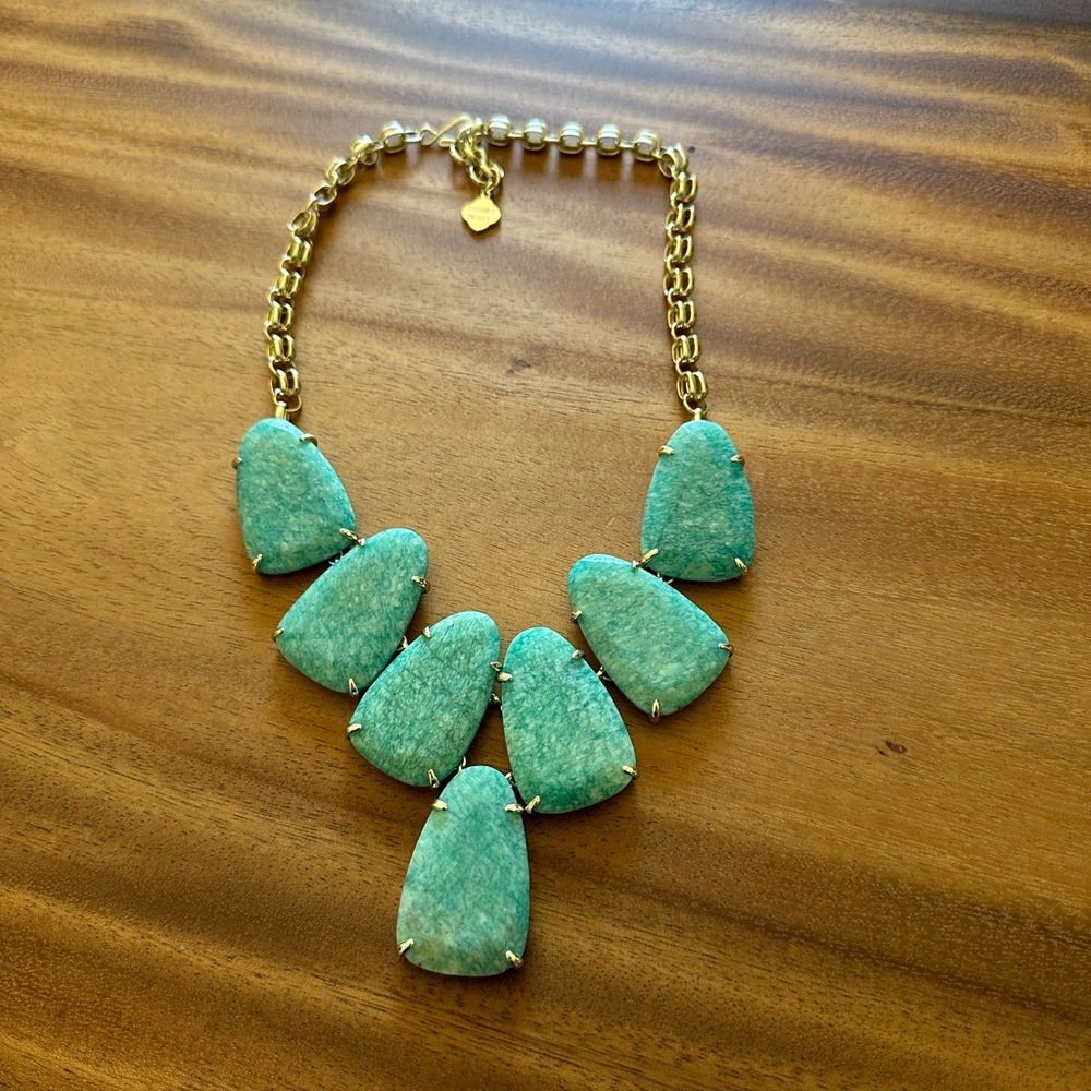 Kendra Scott Harlow Statement Necklace in Amazonite - Picture 3 of 9
